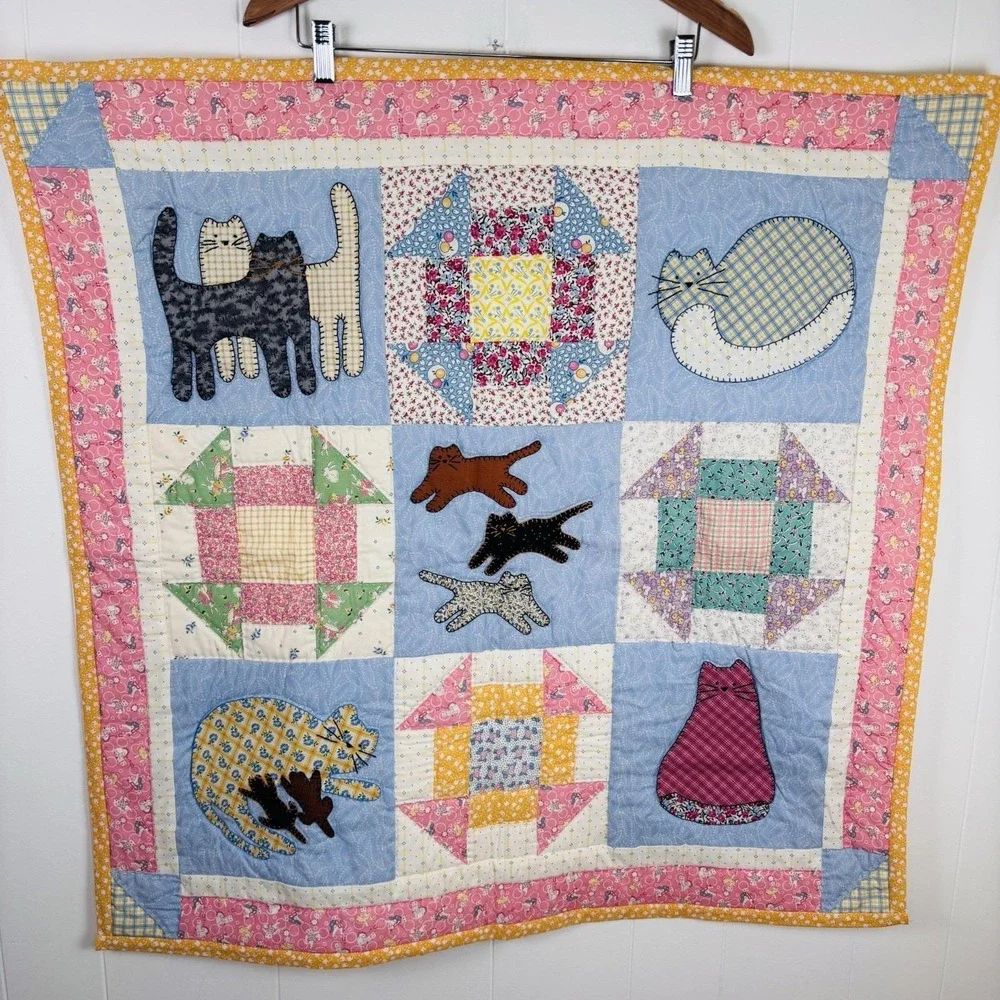 Vintage Crib Quilt Wall Hanging Cats Kittens‎ Patchwork Retro Pattens and Colors